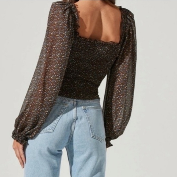 Astr The Label Top Womens Medium Brown Blue Puff Sleeve Smocked Blouse - Picture 2 of 10